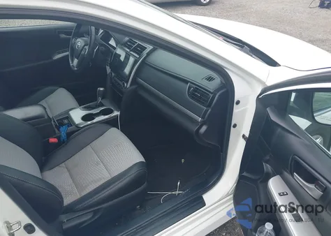 2014 Toyota Camry Se Sport z USA, uszkodzony, nr VIN 4T1BF1FK7EU782881